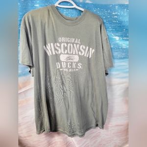 MV Sport XL Tshirt Wisonsin Ducks Wisconsin Dells